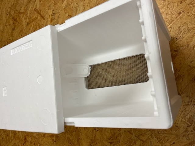 Dadant Blatt Ablegerkasten f. 6 Waben aus Styropor (Typ Lega) mit Rechen